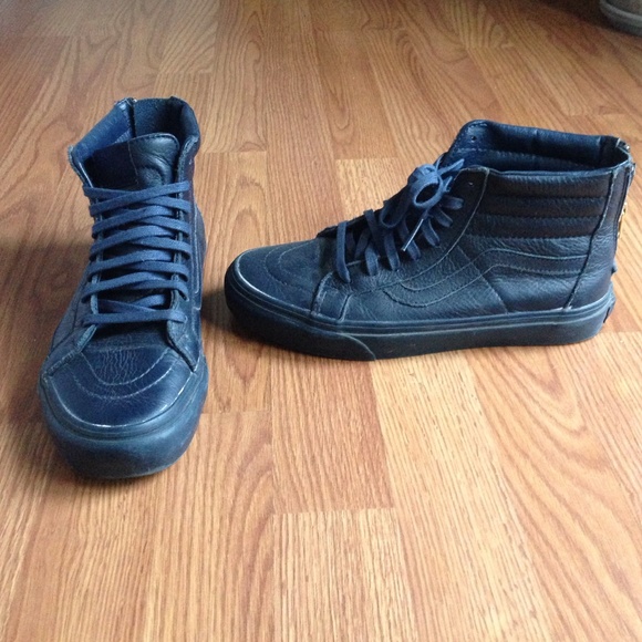 navy blue leather vans